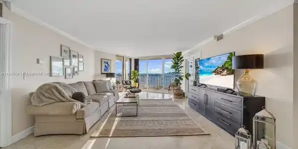 4000 Towerside Ter