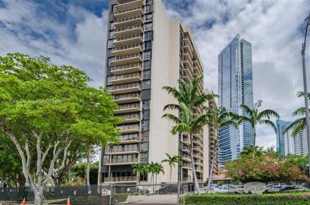 1450 Brickell Bay Dr