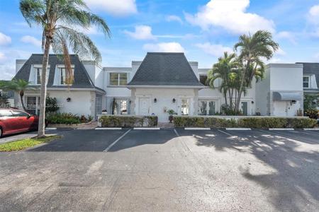 712 NE 27th Ave