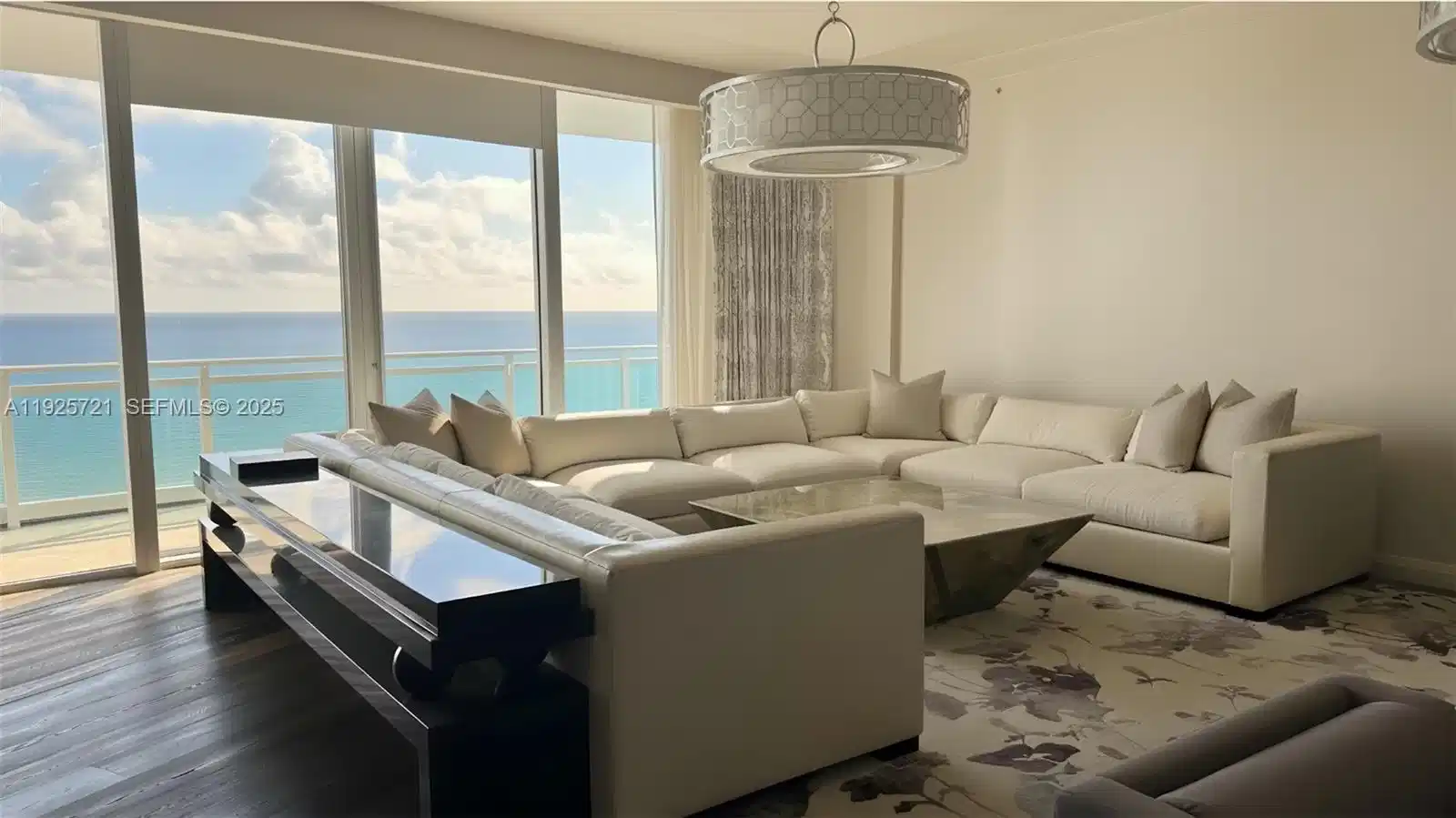 Image 1: Living Room