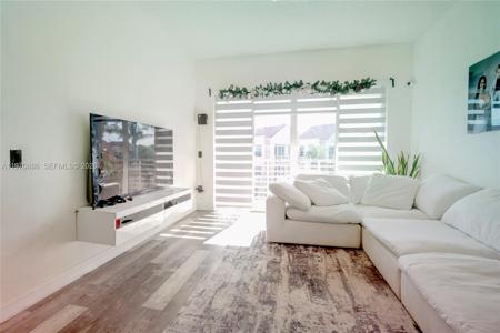 2721 OCEAN CLUB BLVD #303