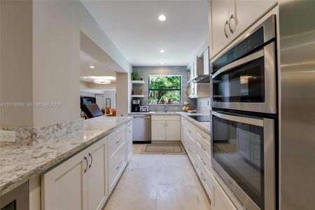321 Poinciana Dr