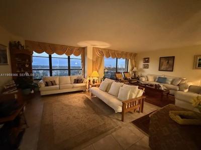 600 Three Islands Blvd