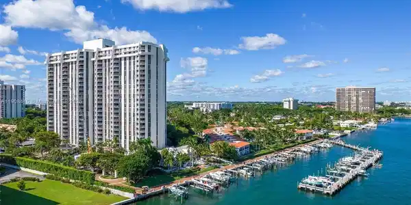 4000 TOWERSIDE TE
