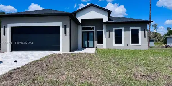 700 Biscayne Dr