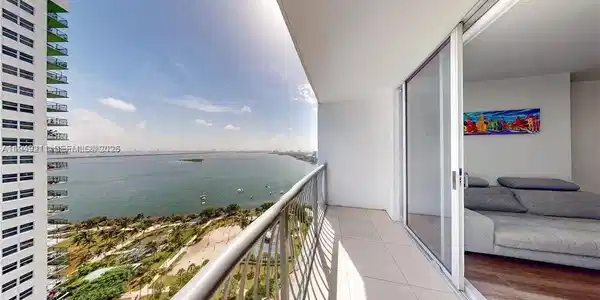 1750 N Bayshore Dr