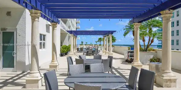 1200 Brickell Bay Dr