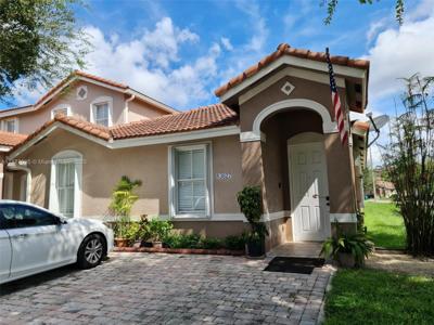 13827 SW 274th Ter