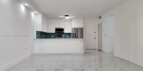 Image 4: Living-Dining Room Area