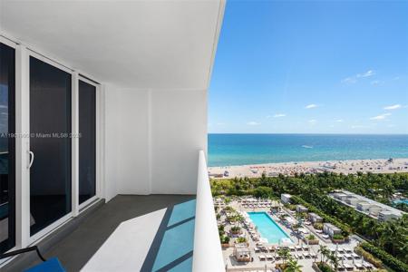 2301 Collins Ave