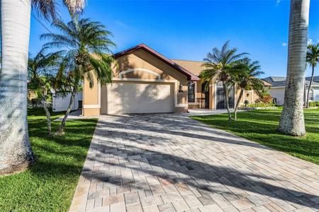 4841 SW 24TH Place