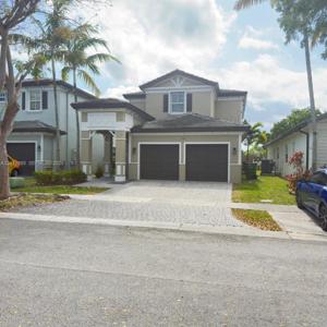 148 NE 36 Ave RD