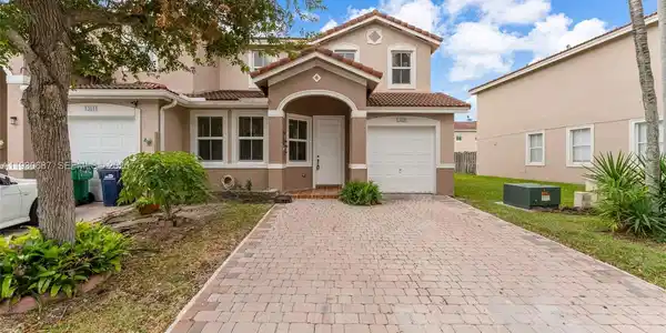 13820 SW 275th St
