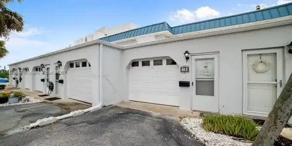 2750 OCEAN SHORE BLVD