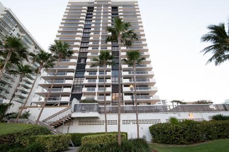 5757 Collins Ave