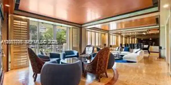 11111 Biscayne Blvd