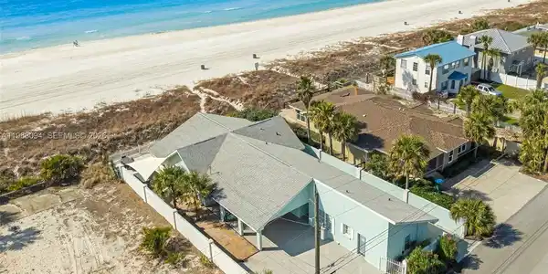 13011 Oleander Dr