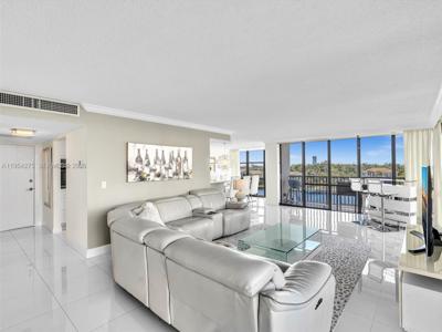 2017 S Ocean Dr