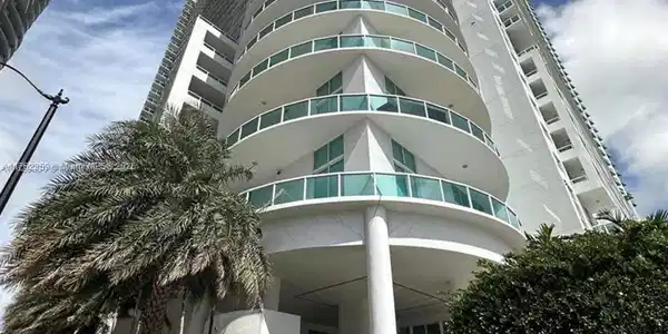 1800 N Bayshore Dr