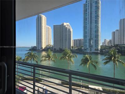 325 S Biscayne Blvd