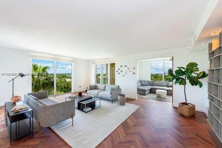 445 Grand Bay Dr