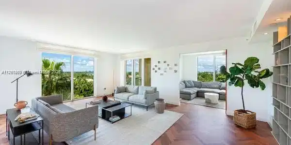 445 Grand Bay Dr