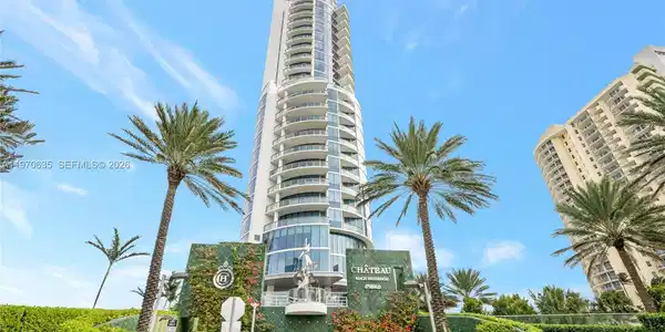 17475 Collins Ave