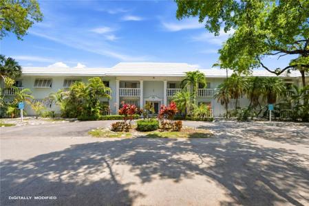 1200 Mariposa Ave