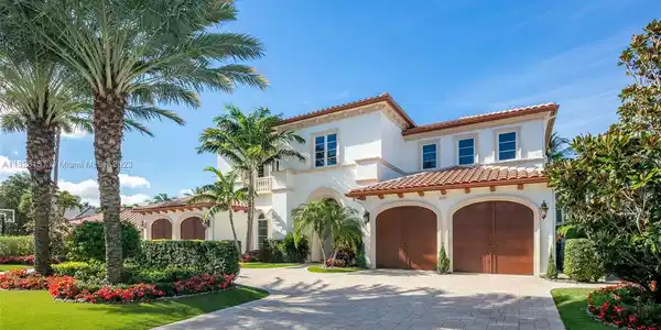 2233 Date Palm Rd
