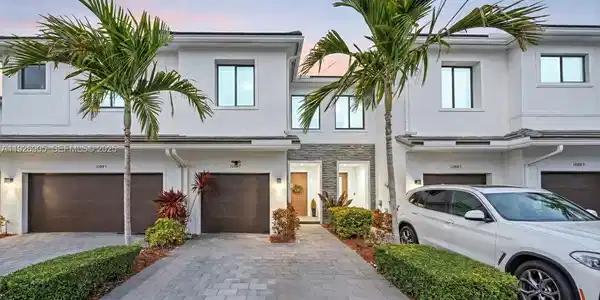 10887 SW 232nd Ter