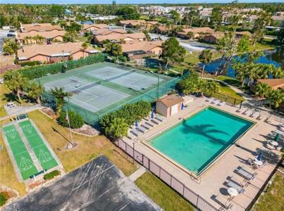 6478 E Royal Woods