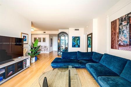 888 Brickell Key Dr