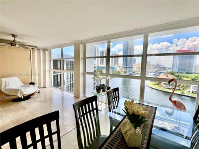 200 Leslie Dr