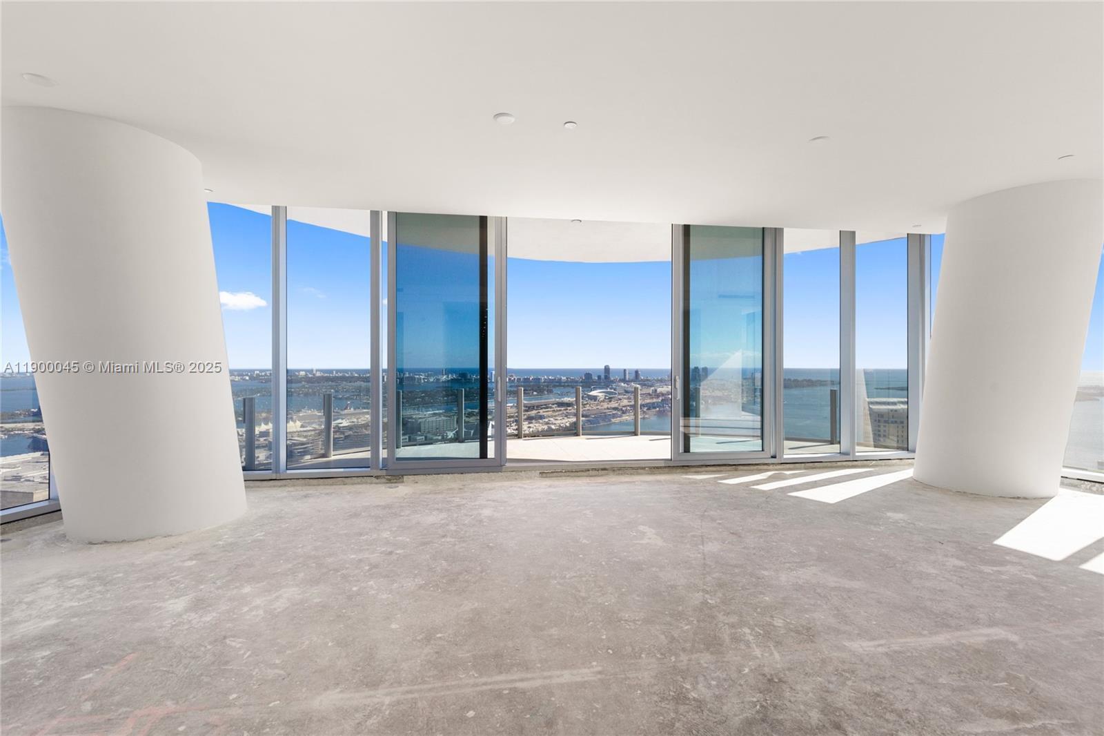 Image 3: 11ft high ceilings