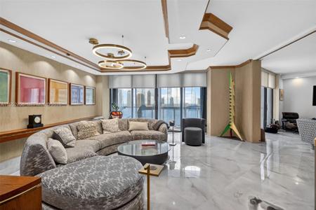 4000 Island Blvd