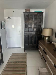 1200 West Ave