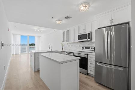 6580 Indian Creek Dr