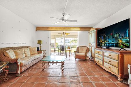 314 SE 10th St