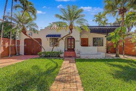 3233 Crystal Ct