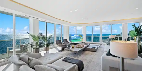 9601 Collins Ave