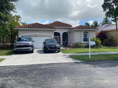 3035 SE 7th Pl