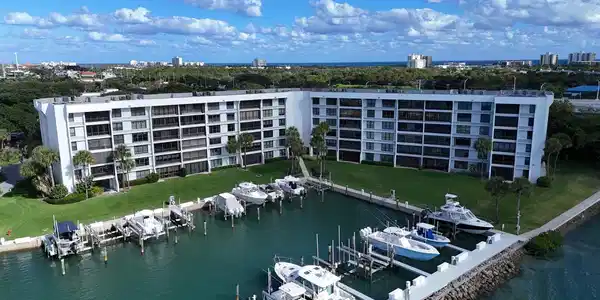 1748 Jupiter Cove