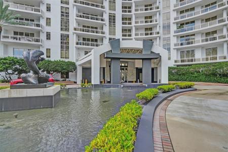 901 Brickell Key Blvd