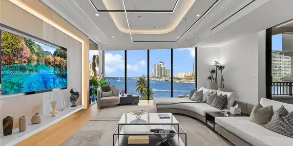 6800 Fisher Island Dr