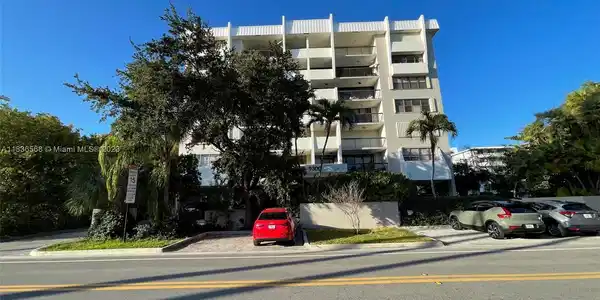 9300 Bay Harbor Ter Unit 3C
