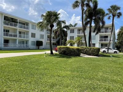 1631 NE 114th St Unit 108