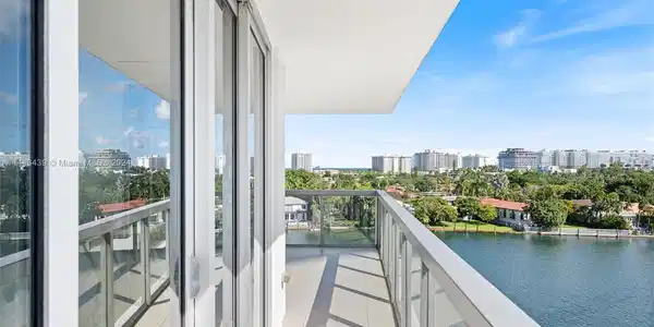 9261 E Bay Harbor Dr