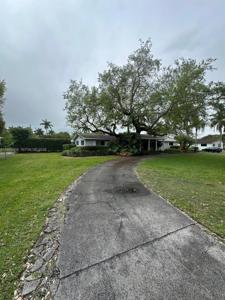 6740 SW 144th St