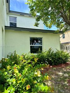 133 SE 28th Ter