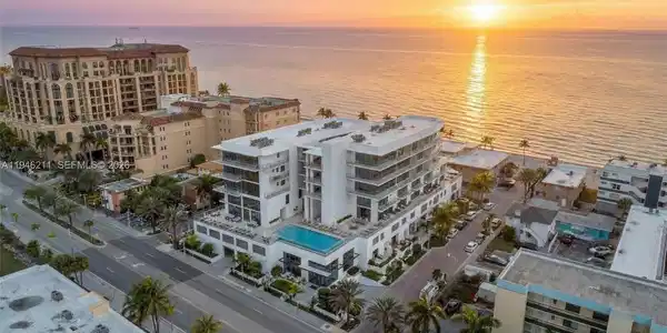 3319 N Ocean Drive